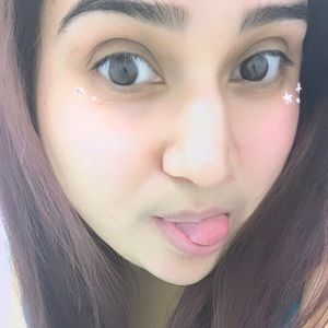 Meet your Posher, Yesenia